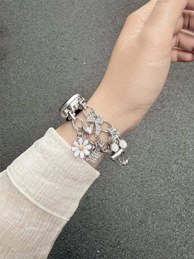 

Four leaf clover daisy metal strap suitable Xiaomi Band 8Pro/9Pro，For Mi band 3/4/5/6/7，8/8NFC/9/9NFC/10/10NFC，For Redmi Watch5/