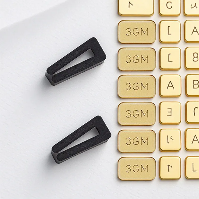 

Комплект для балансировки потолочного вентилятора: толстые металлические лопасти с эпоксидным покрытием, зажимы для балансировки, инструмент для фиксации качания, бесшумная работа