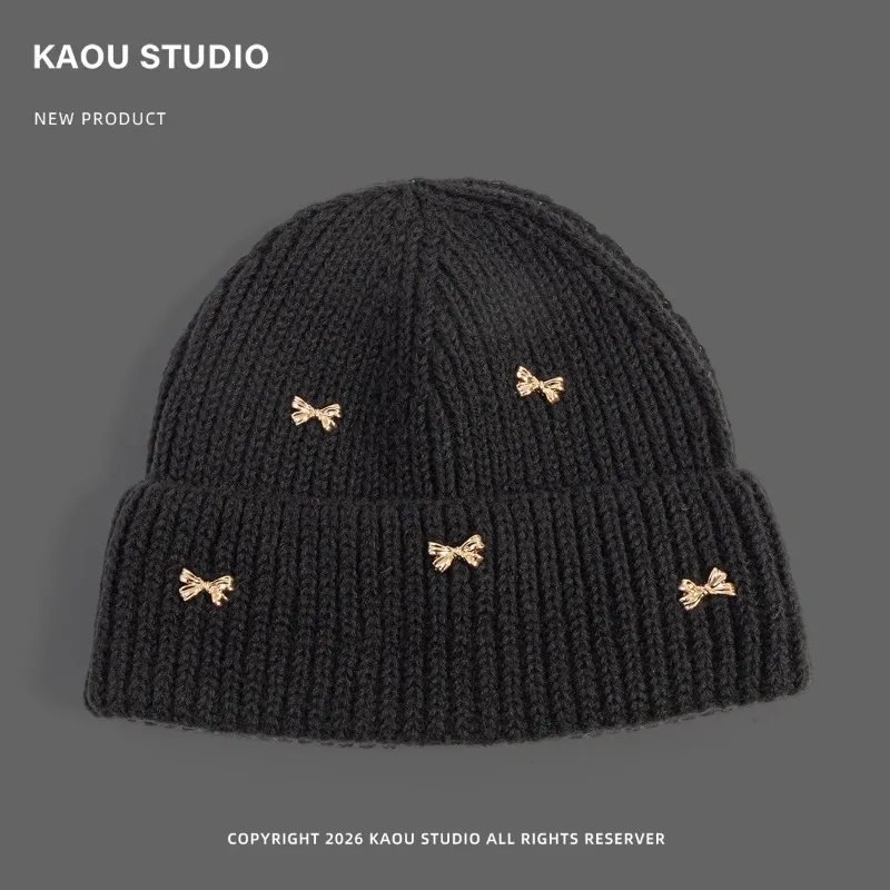 Neue, süße und niedliche Strickmütze mit Schleife, ideal für Herbst und Winter, warm, für Outdoor-Aktivitäten, zum Schutz der Ohren, als bequeme Mütze für Damen. – Detail 6