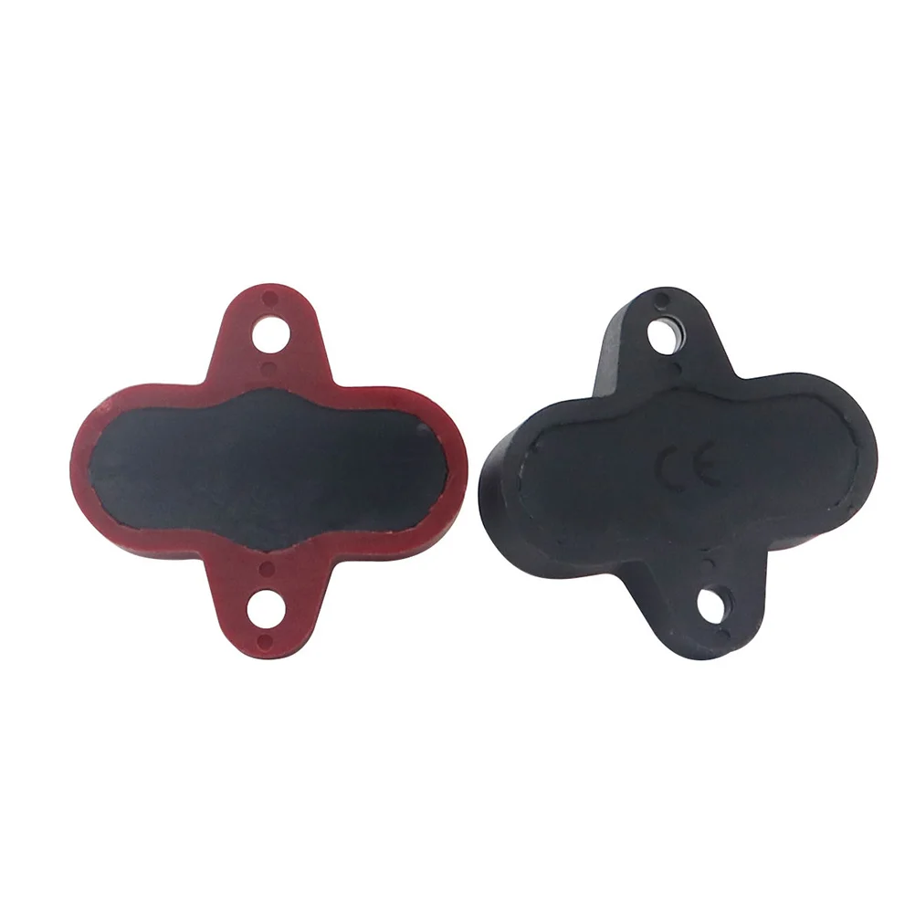 محطة مزدوجة مع وصلة توصيل M8 أحمر أسود للشاحنات Rvs المدربين القوارب سطح المسمار تركيب ثابت مزدوج #3