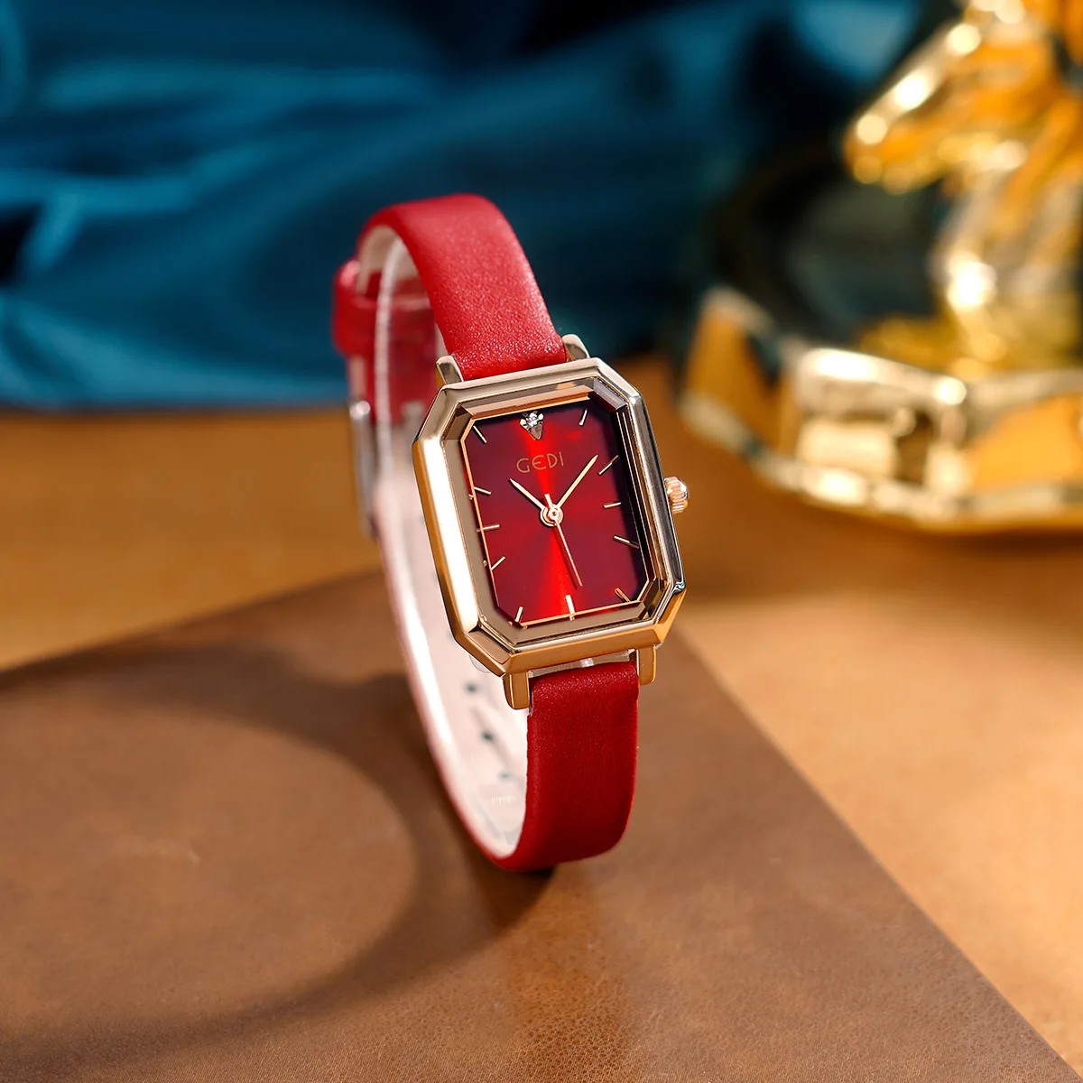 YFY niche temperament versatile women's watch simple retro fashion student waterproof quartz watch