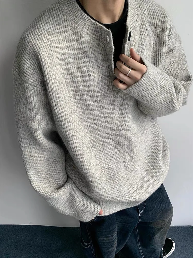 

ay Vintage Henry Collar Button Men's Knitwear Winter Lazy Sle High-End Feeling Long Sve Sweater Cleanfit Outerwear