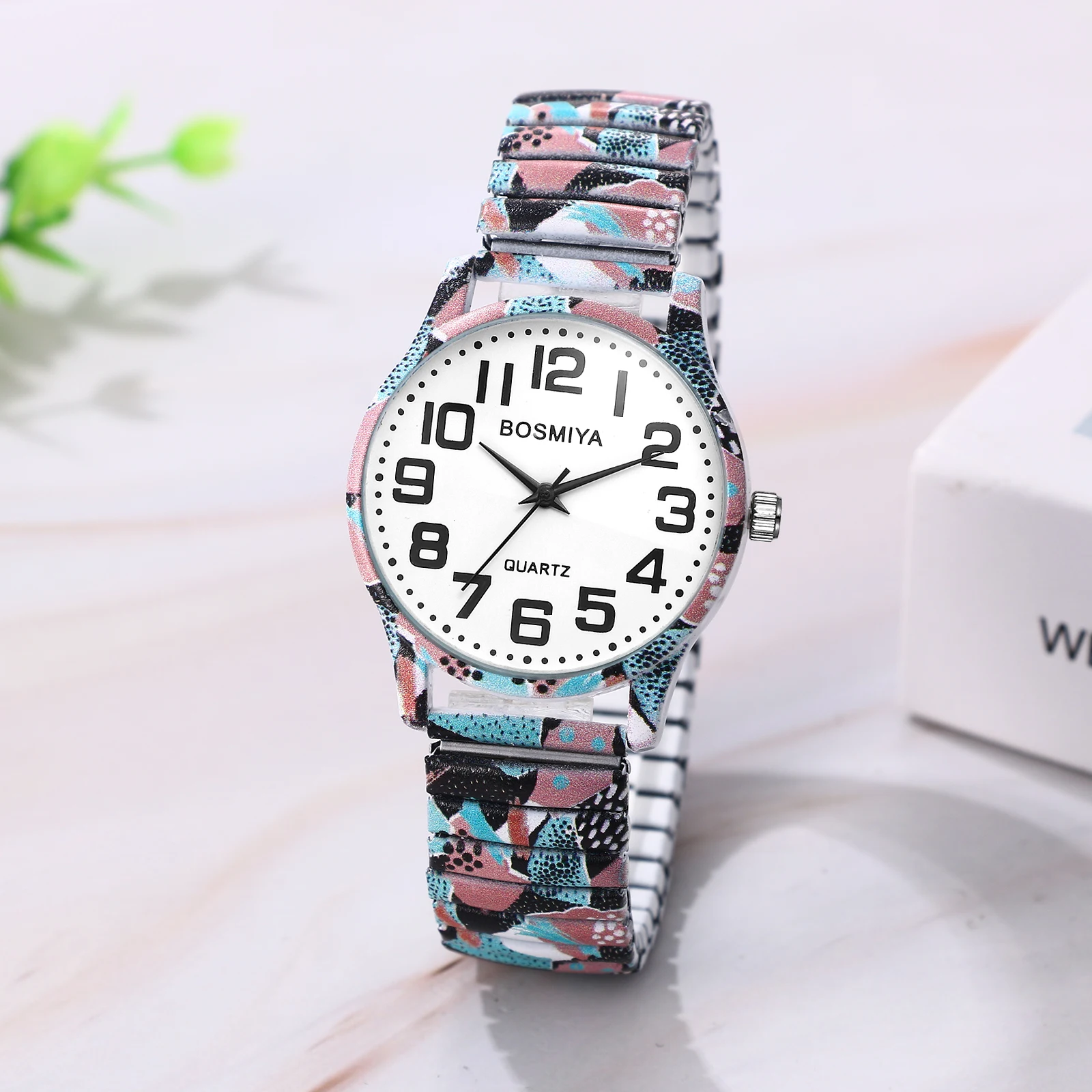 

Men's And Women's Large Arabic Numeric Display Quartz Watch with Elastic Band Color Block Pattern Decorative Print Easy to Wear