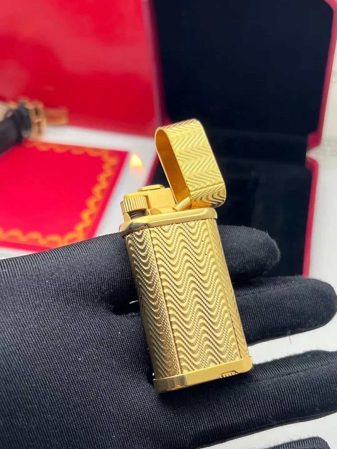 Gold Wave Pattern Metal Inflatable Cigar Lighter, Kitchen Barbecue Windproof Cigarette Lighter for Gift Cigarette Accessories