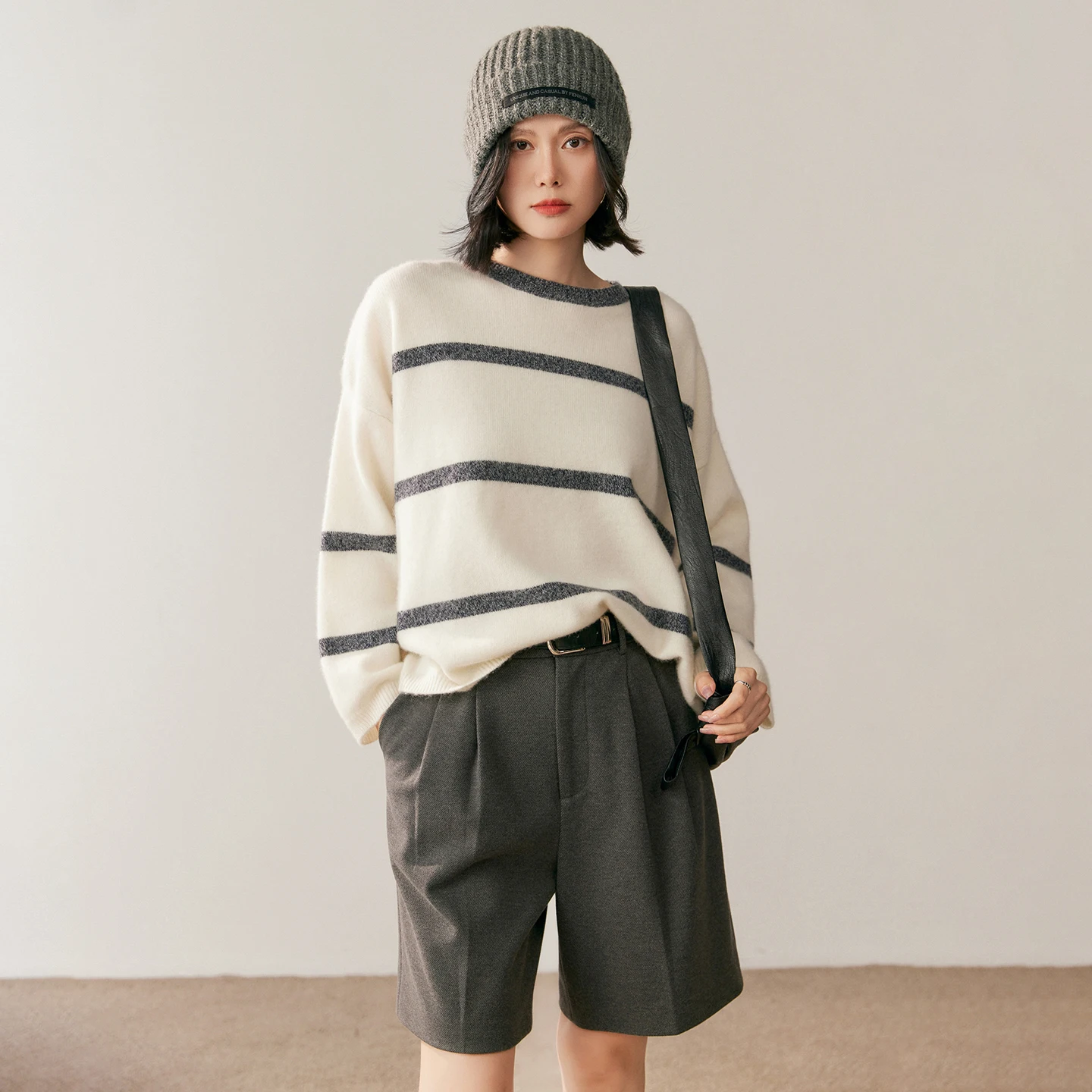 

Light Luxury Women's 100% Cashmere O-neck Casual Contrasting Striped Pullover Sweater Autumn Winter Comfort Simple Knitted Top