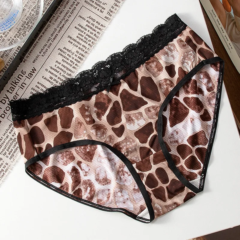 Women Seamless Leopard Printed Panties Ladies Thin Sexy Ice Silk Lace Briefs Quick Drying Breathable Underwear Lingerie
