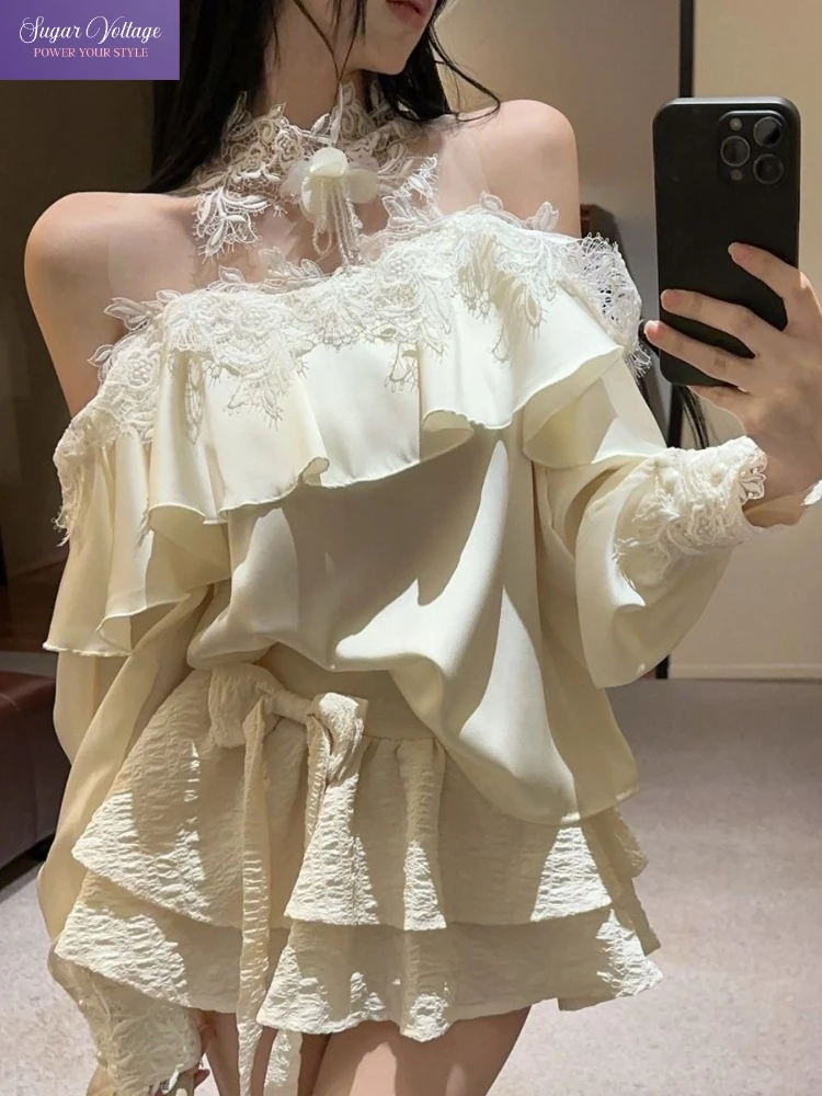 

Французский роскошный комплект из 2 предметов: женская приталенная блузка с кружевом и оборками + многоярусная юбка-торт с высокой талией. Корейский элегантный модный шикарный наряд.