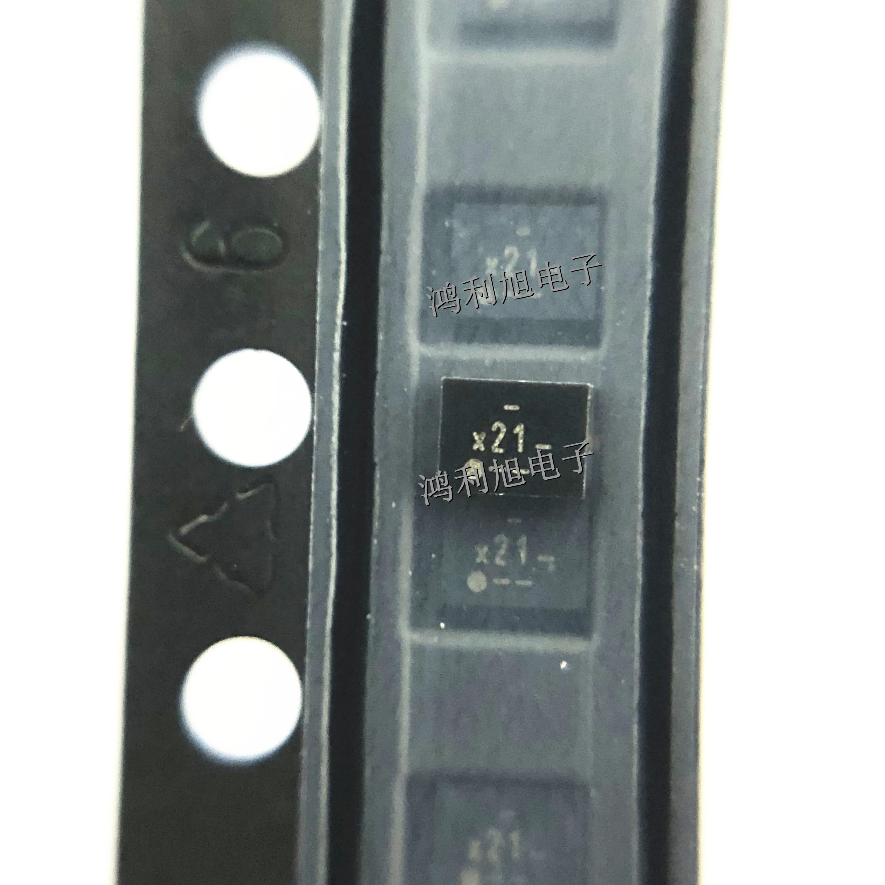 10pcs/Lot NX3DV221GM XQFN-10 MARKING;21 USB Switch ICs ANLG SWT DPST 3.3V Operating Temperature:- 40 C-+ 85 C