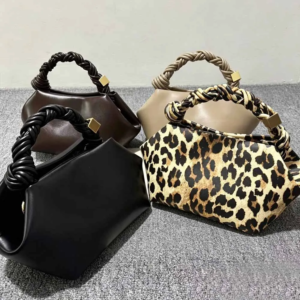 

Paris 2026 Hot Designer Trendy Shell Bag Genuine Leather Womens Moon Casual Crossbody Hexagonal Woven Premium Shoulder Handbag