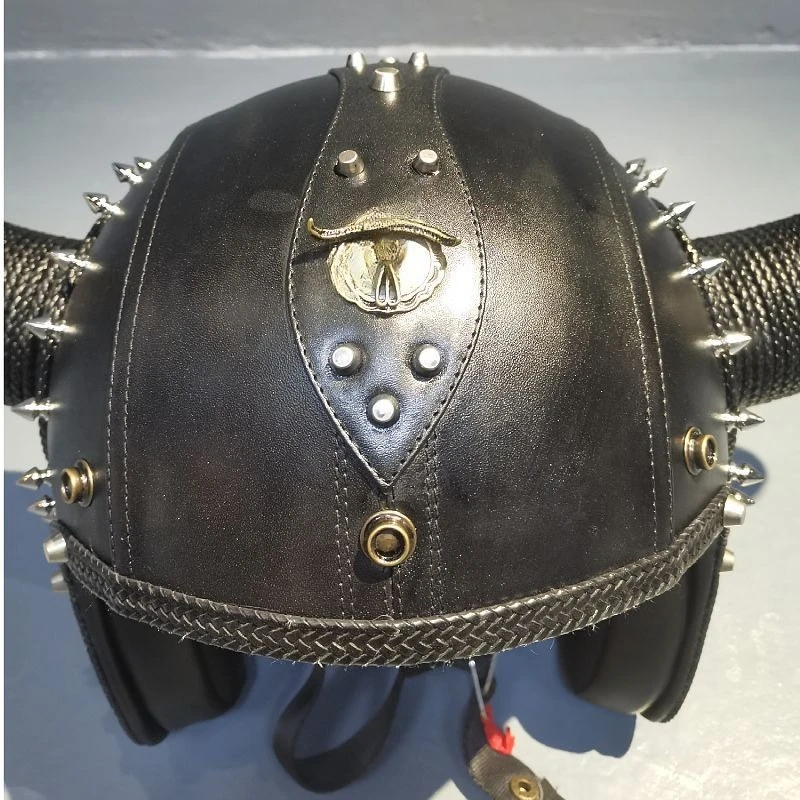 

Vintage Harley Motorcycle Cruise Three Quarters Locomotive Helmets Men's and Women's Half Leather Helmets Hard Hats Four Seasons