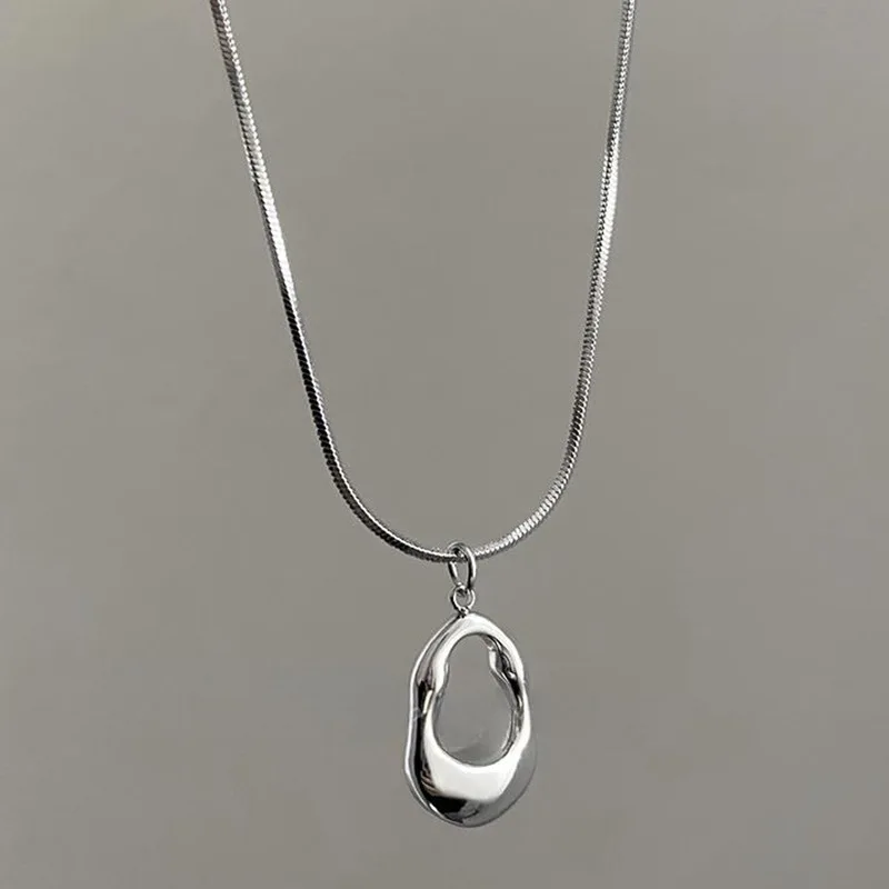New Simple Personality Water Droplet Metal Pendant Long Necklace for Women Trendy Charm Versatile Accessorie Party Jewelry Gifts