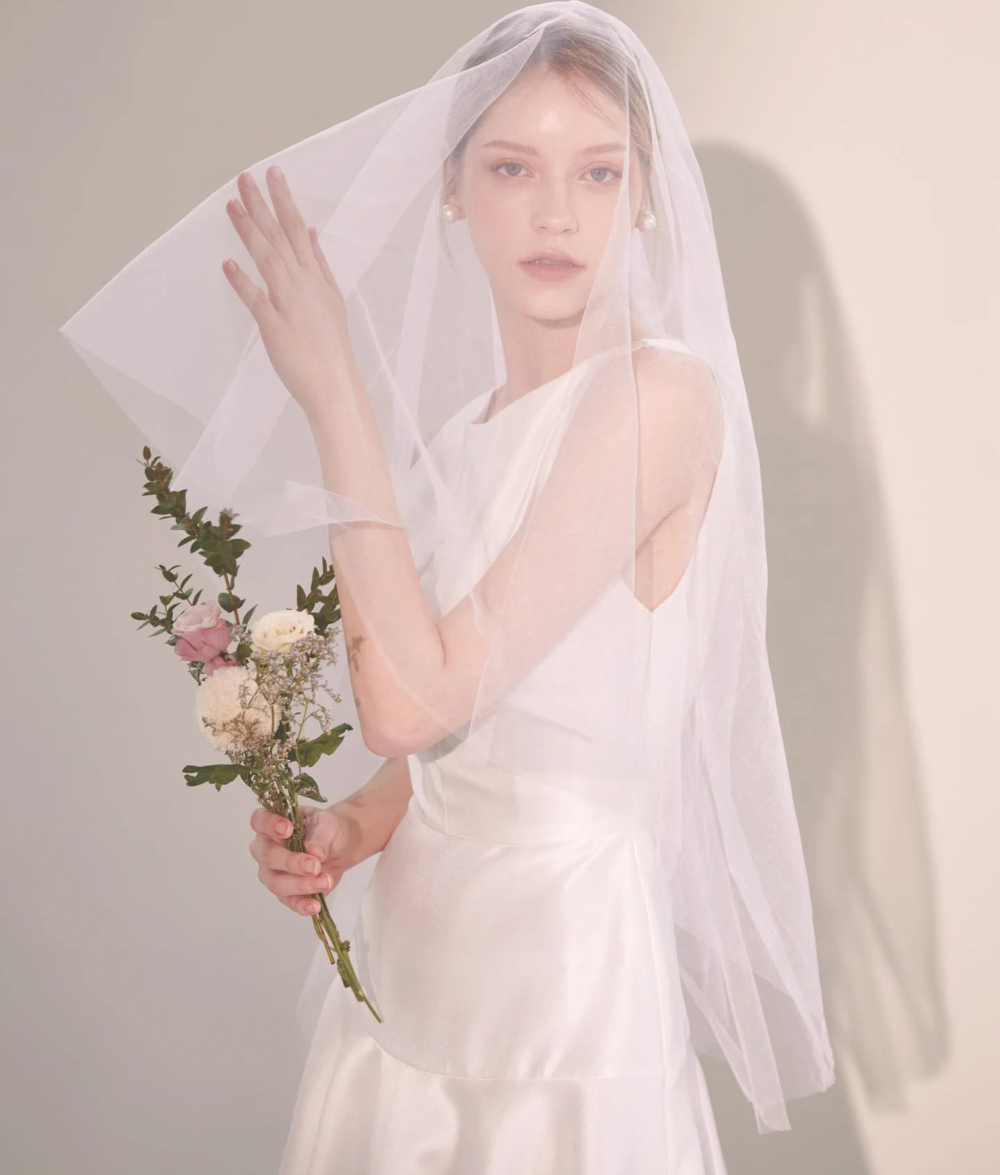 Vestidos de novia de línea a con cuello Barco, vestidos de novia Vintage de satén, fotografía coreana sin mangas, tren de barrido, vestido de novia Simple