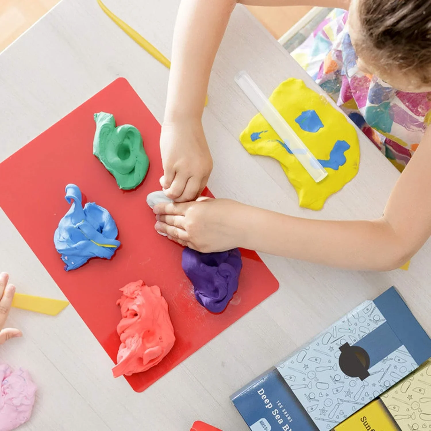 أسطوانة طين أكريليك مع ورقة أكريليك بكرات طين مستديرة من الأكريليك غير لاصقة للتشكيل والنحت، أداة حرفية من طين البوليمر