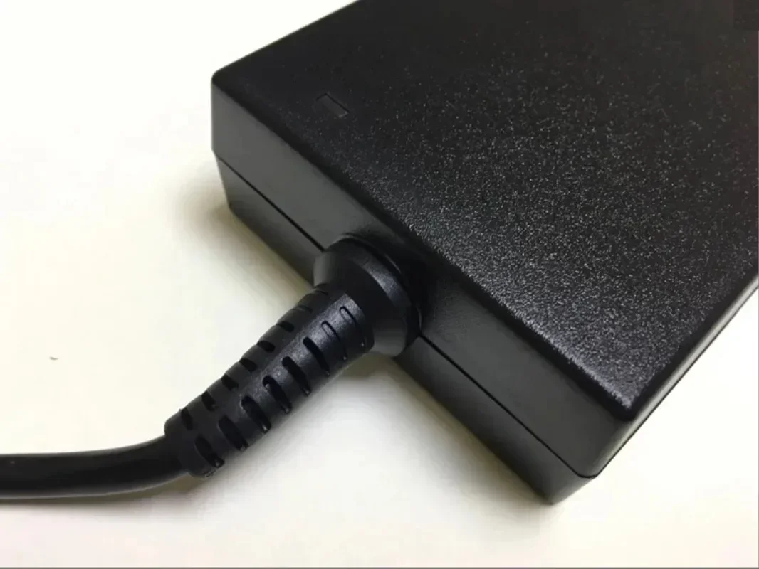 Caricatore portatile originale Dell 180W AC per G5 G7 5587 5590 7588 7590 7790 LA180PM180 DA180PM111 Alimentatore per laptop LA180PM180