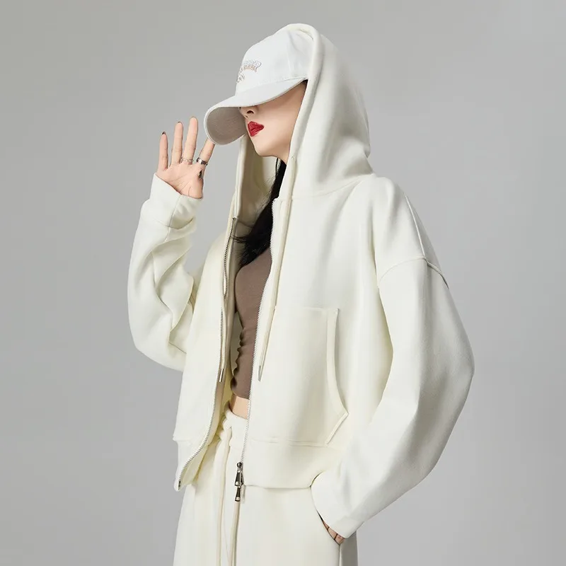 

Women's autumn and spring hoodie with zipper; slimming loose top for petite figures; versatile outerwear for autumn and winter