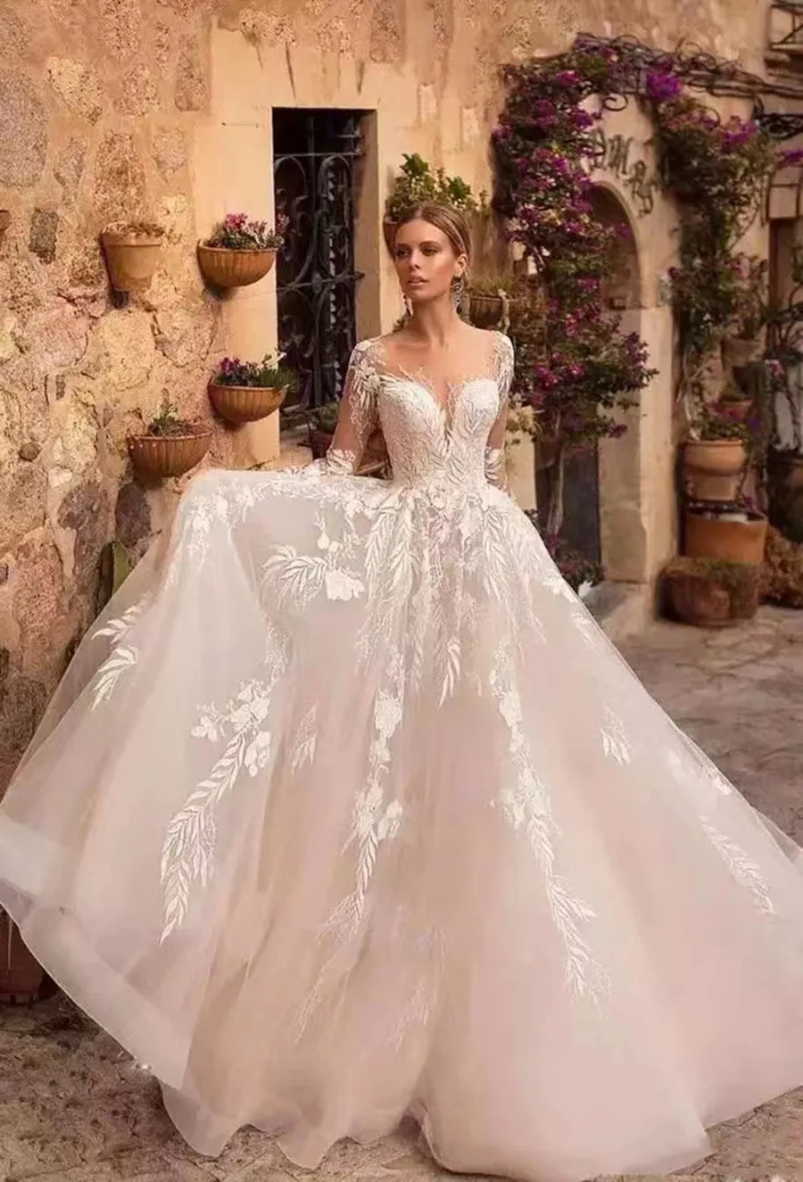 Robe de mariée en dentelle à col en V profond, manches longues, appliques vintage, robe de mariée sexy, 2023