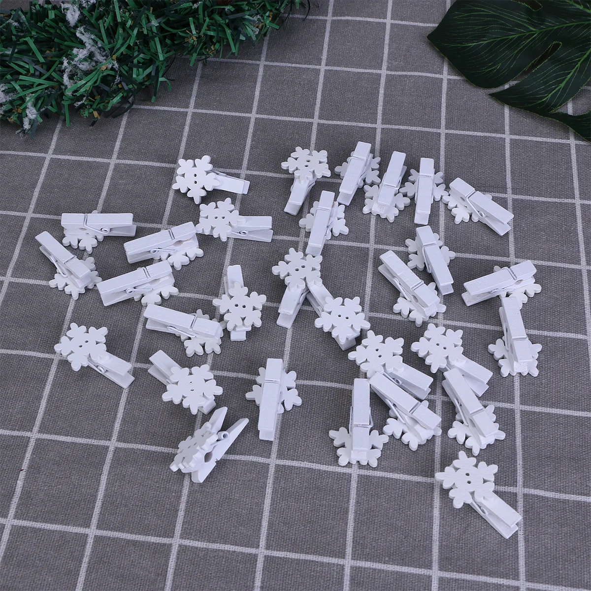

30Pcs Christmas Wooden Clips Snowflake Design for Photos Notes Cards Home Decor Christmas Photo Clips Photo Pins