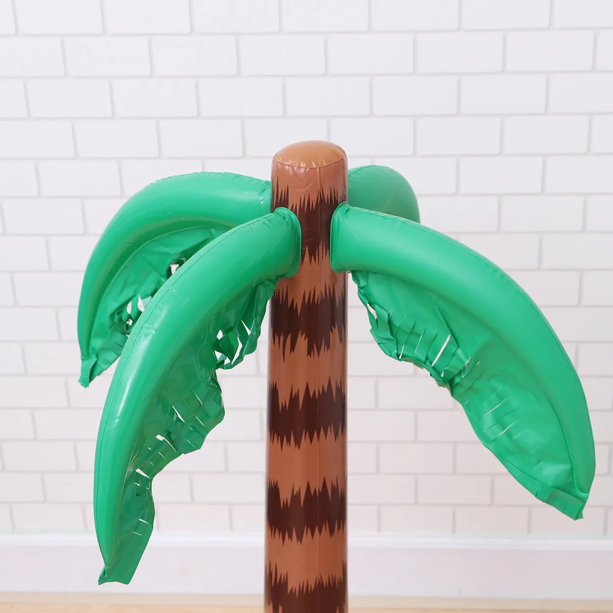 

Inflatable Coconut Palm Tree Premium PVC Large Floating Island Hawaiian Luau Pool Beach Party Decoration Inflatable Tree