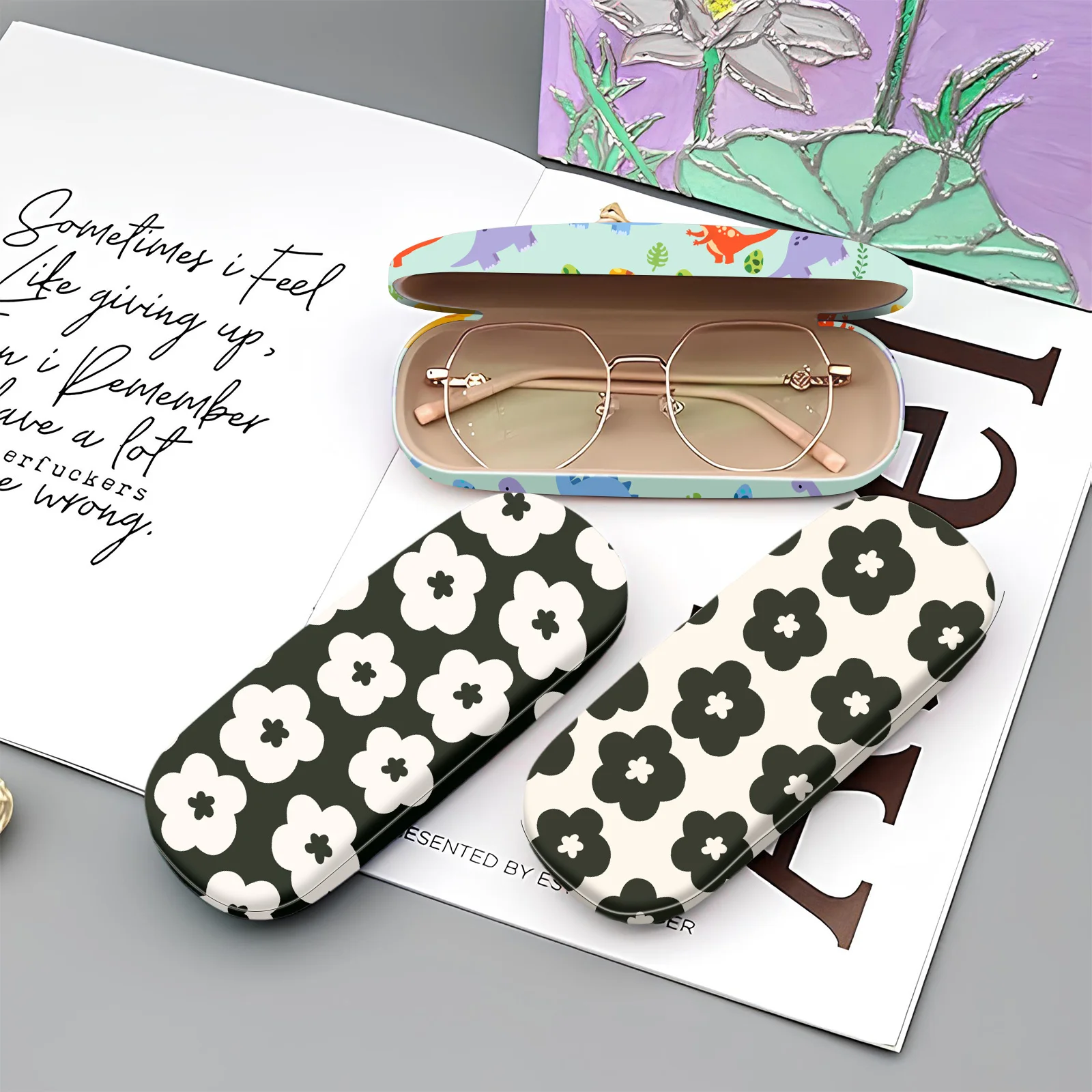 

1Pcs Eyeglasses Case, Portable Hard Shell Protective Case for Glasses with Cleaning Cloth