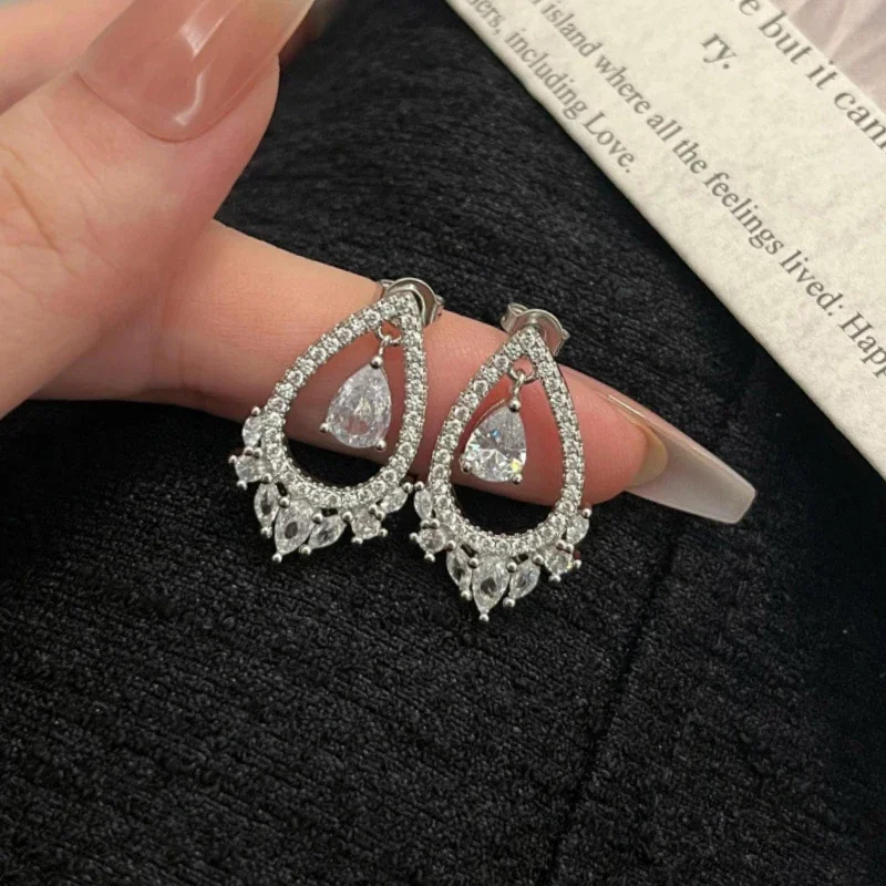 New in Fashion Sparkling Pear shaped Water Drop earrings for women silver 925 Full Diamonds high-quality Earring Dinner Jewelry