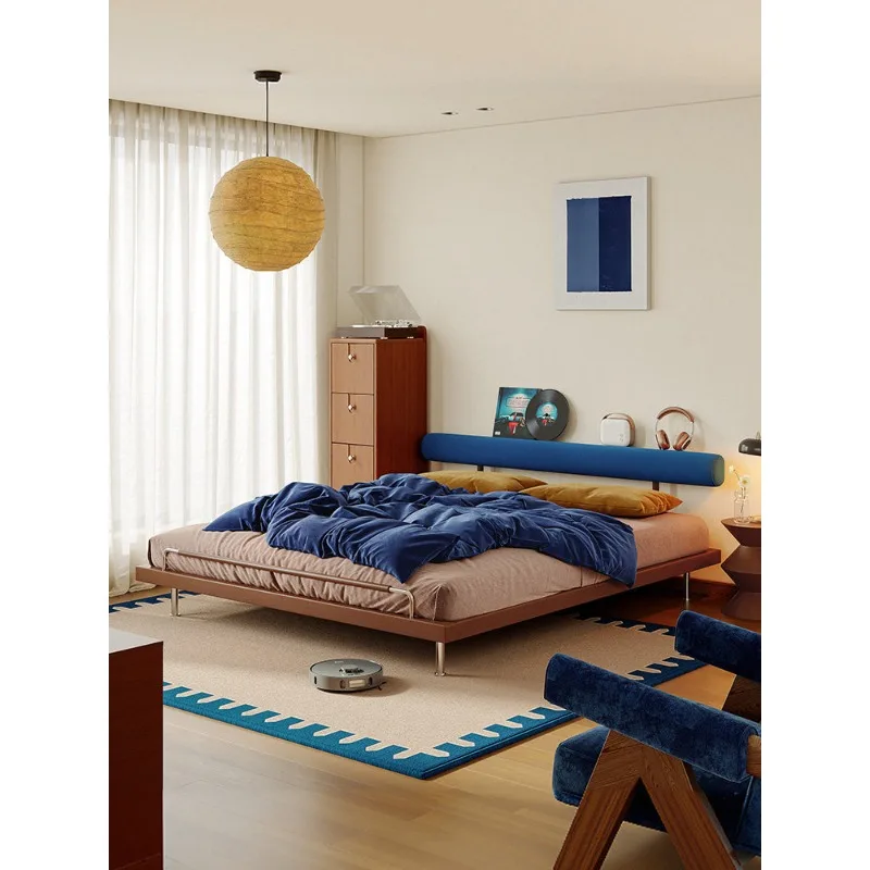 

Retro solid wood bed thin bedside bed 1.8 meters double medieval small apartment master bedroom bed frame