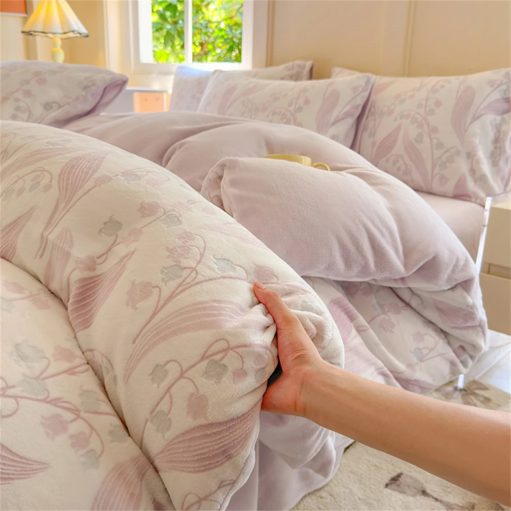 Thickened Flower Carved Milk Fleece Four Piece Sets Winter Warmth Coral Fleece Duvet Cover Flannel Sheet Pillowcase Bedding Set