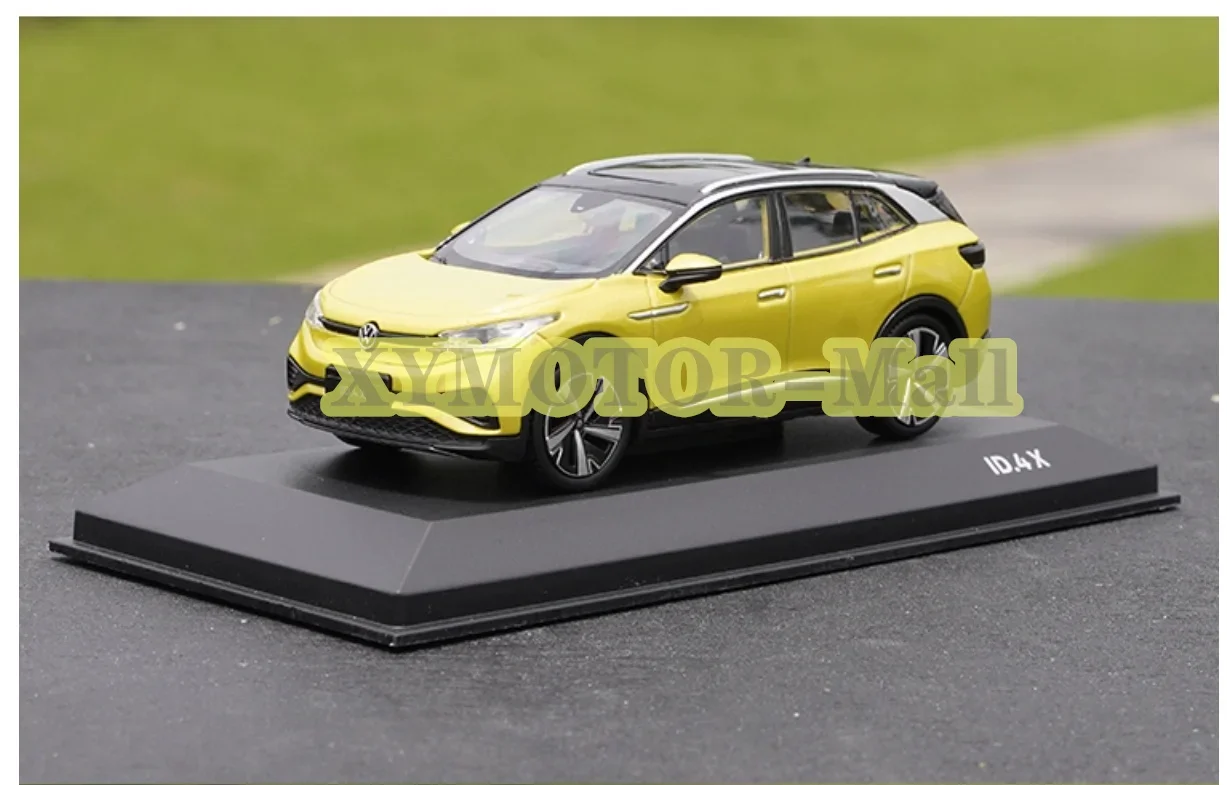 

1:43 For Volkswagen ID.4X SUV ID4X SUV Model Car Diecast Metal Hobby Toys Kids Boys Gifts Display Collection Ornaments Yellow