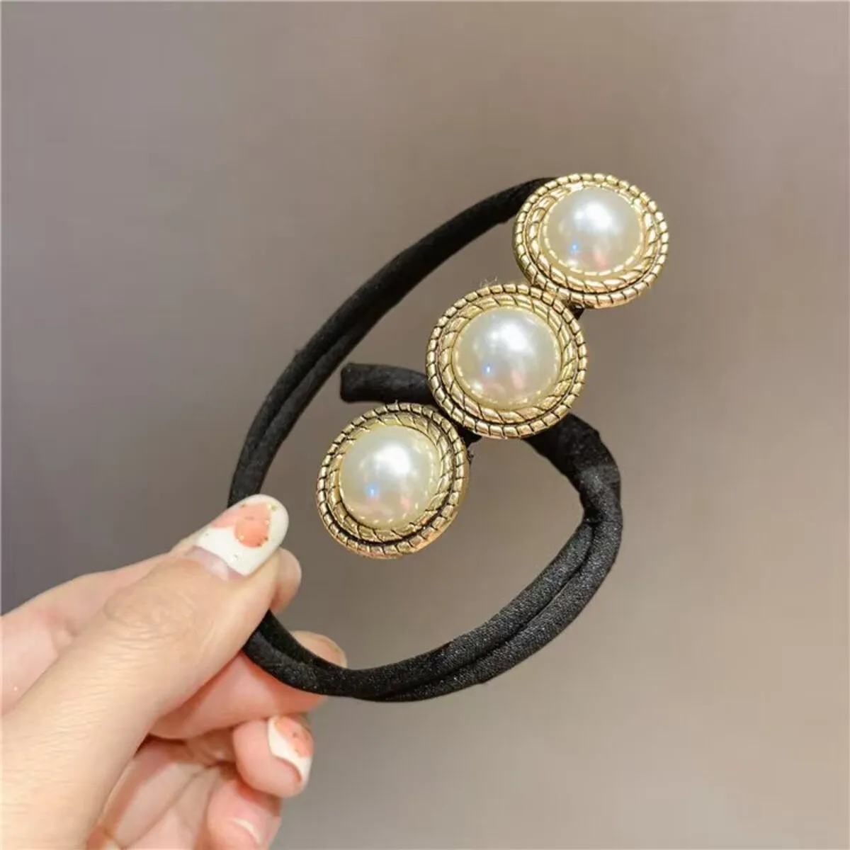 Eleganter Haarstab mit Blumenkristall-Design, flexibler Donut-Brötchen-Maker, DIY-Haar-Accessoires, Geschenk