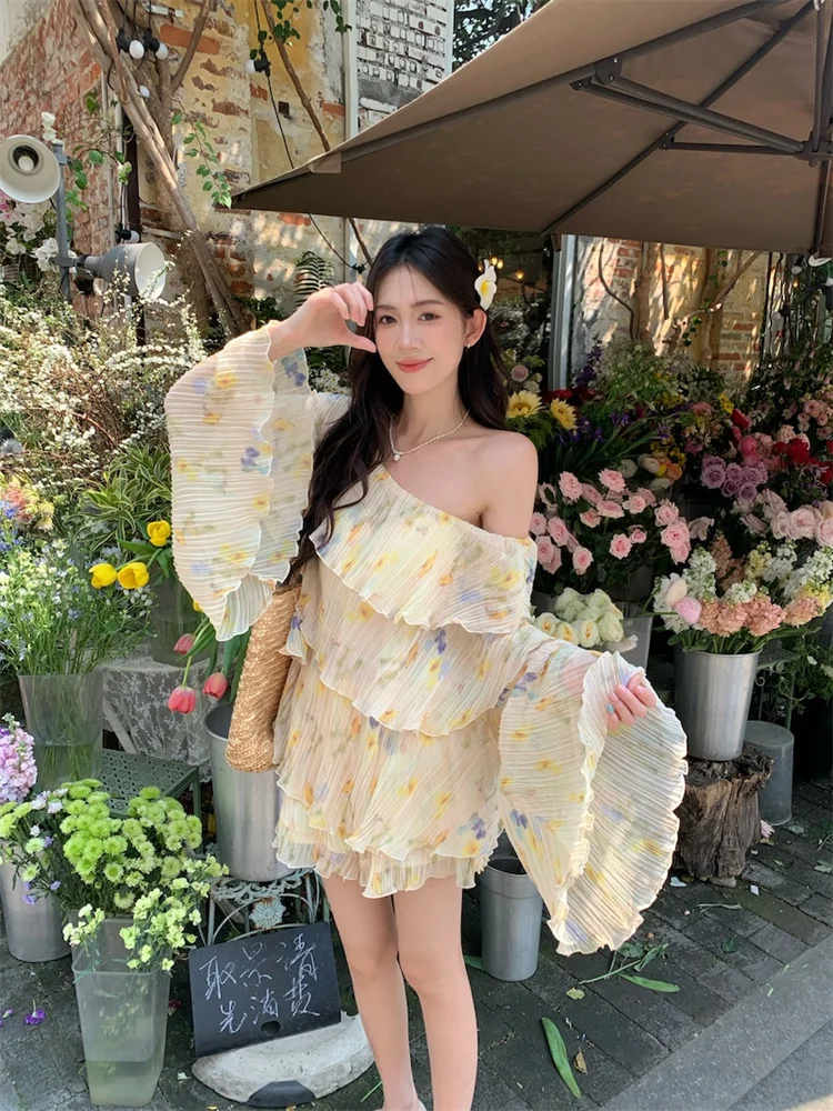 

Sweet Girls Vacation 2 Piece Set Female Summer New Floral Pleated Flare Sleeves Shirt & High Waist Wide Leg Shorts Two Piece Set