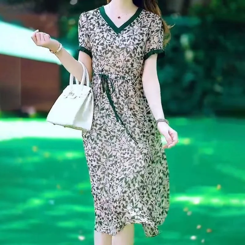 2023 Summer New Korean Version High-end Floral Fashion Short Sleeve V-neck Loose Simplicity Commute Casual Temperament Dresses