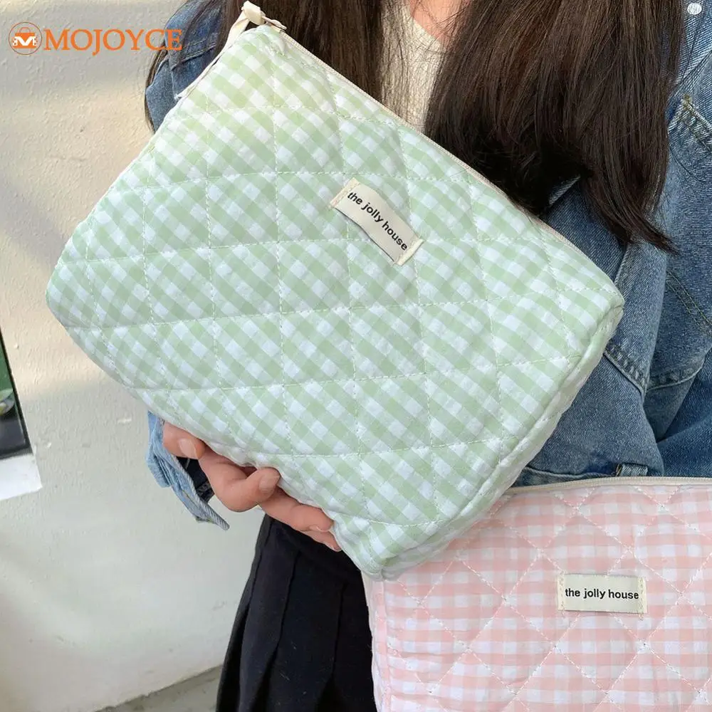 2023 Quilted Cotton Women's Makeup Bag Large Capacity Storage Bag INS Plaid Cute Travel Organizer Ladies Checkered Cosmetic Bags