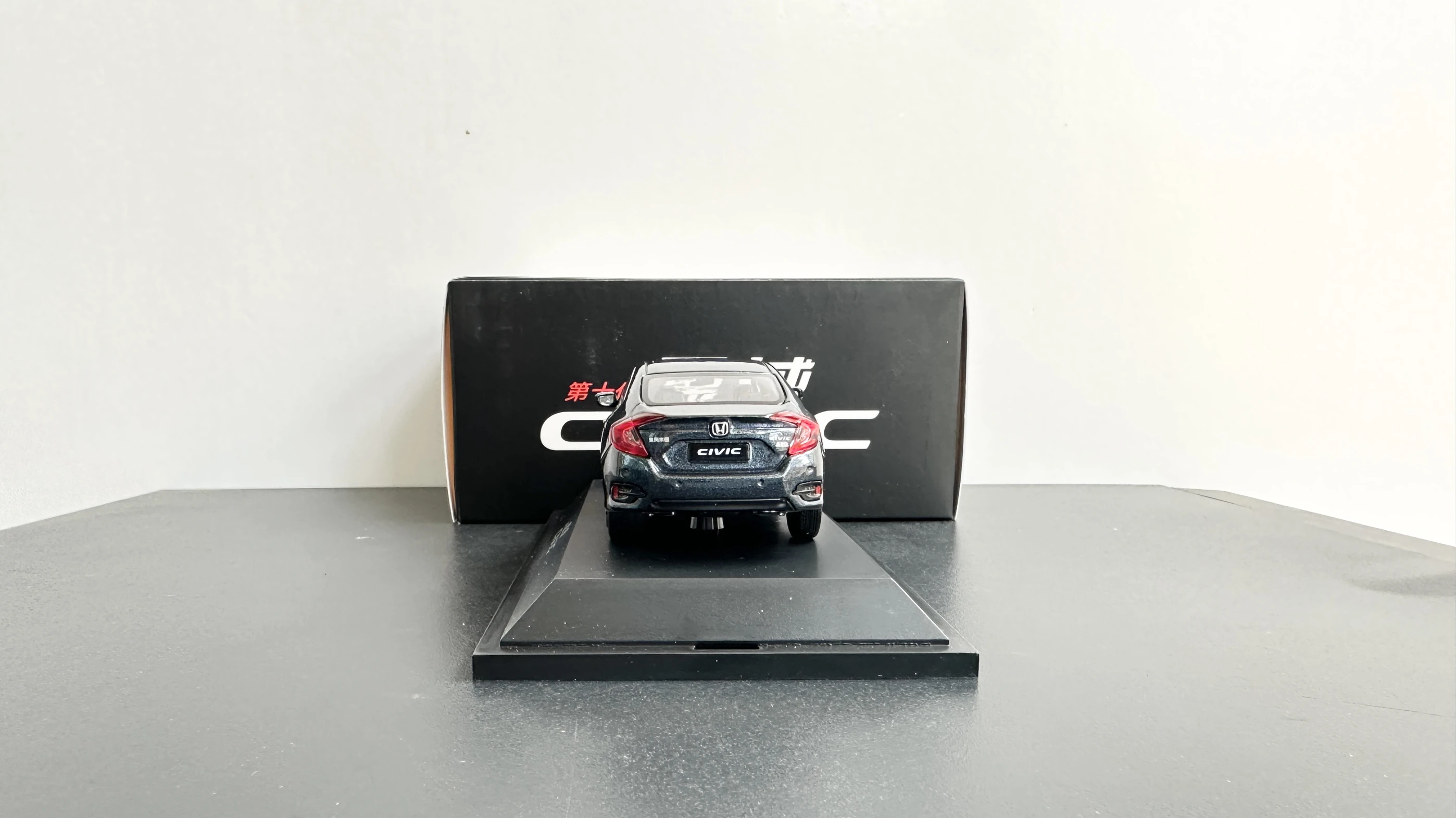 Modelo de simulação de liga 1:43 cívica de 10a geração, ouro escuro e azul, pêndulo de carro modelo civic