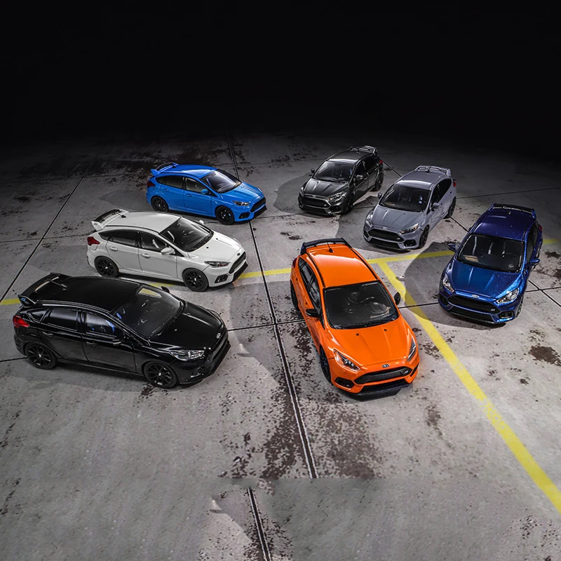 Pre-saleTurning Crush 1:64 Ford Focus RS Alloy Model Car