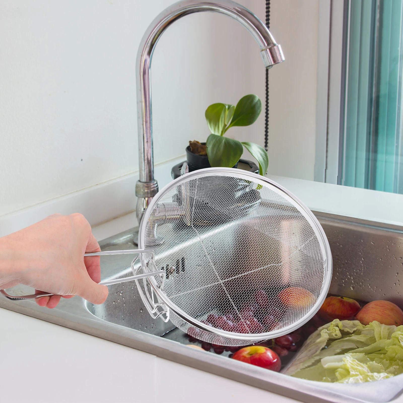 

Deep Fryer Basket Stainless Steel Mesh Kitchen Basin Fruit and Vegetable Wash Multifunctional Draining Silver Strainer