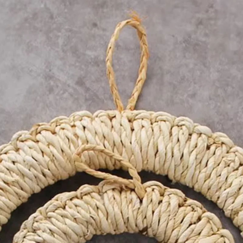 

Handwoven Round Grass Placemat,Anti-slip Heat-Resistant Table Mat Decor,Farmhouse Weave Place Mats for Home Restaurant Use