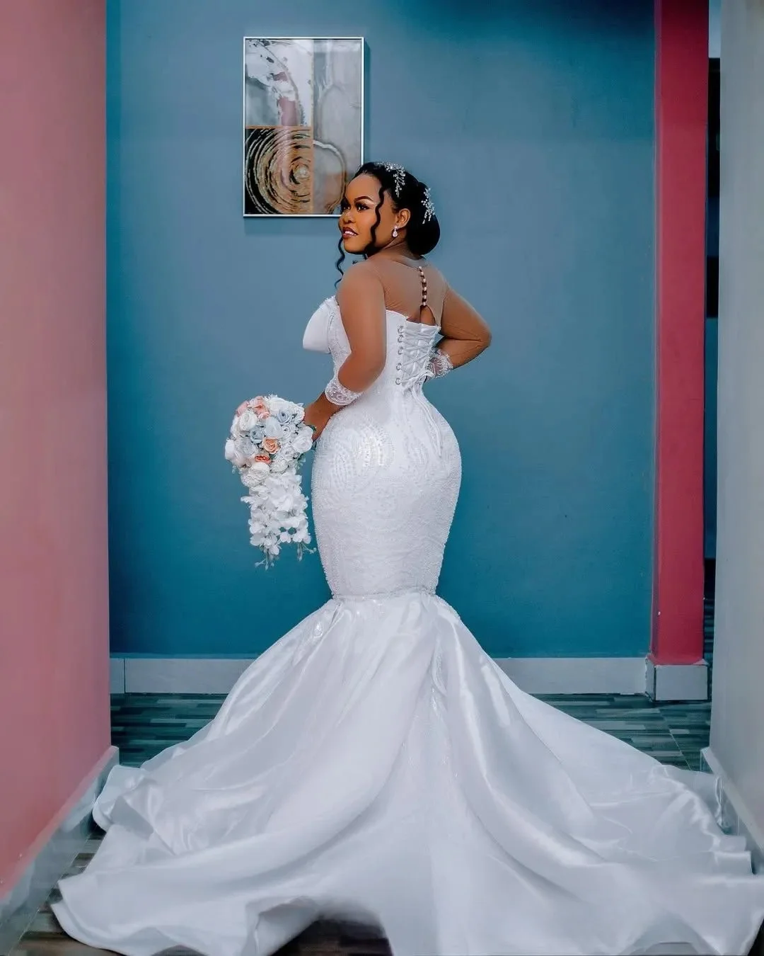 ชุดแต่งงานเจ้าสาวแบบสั่งตัดทรงเมอร์เมด แขนยาว ประดับลูกปัด ผ้าลูกไม้ ผ้าทูลหลายชั้น ประดับมุก ไซส์พลัส