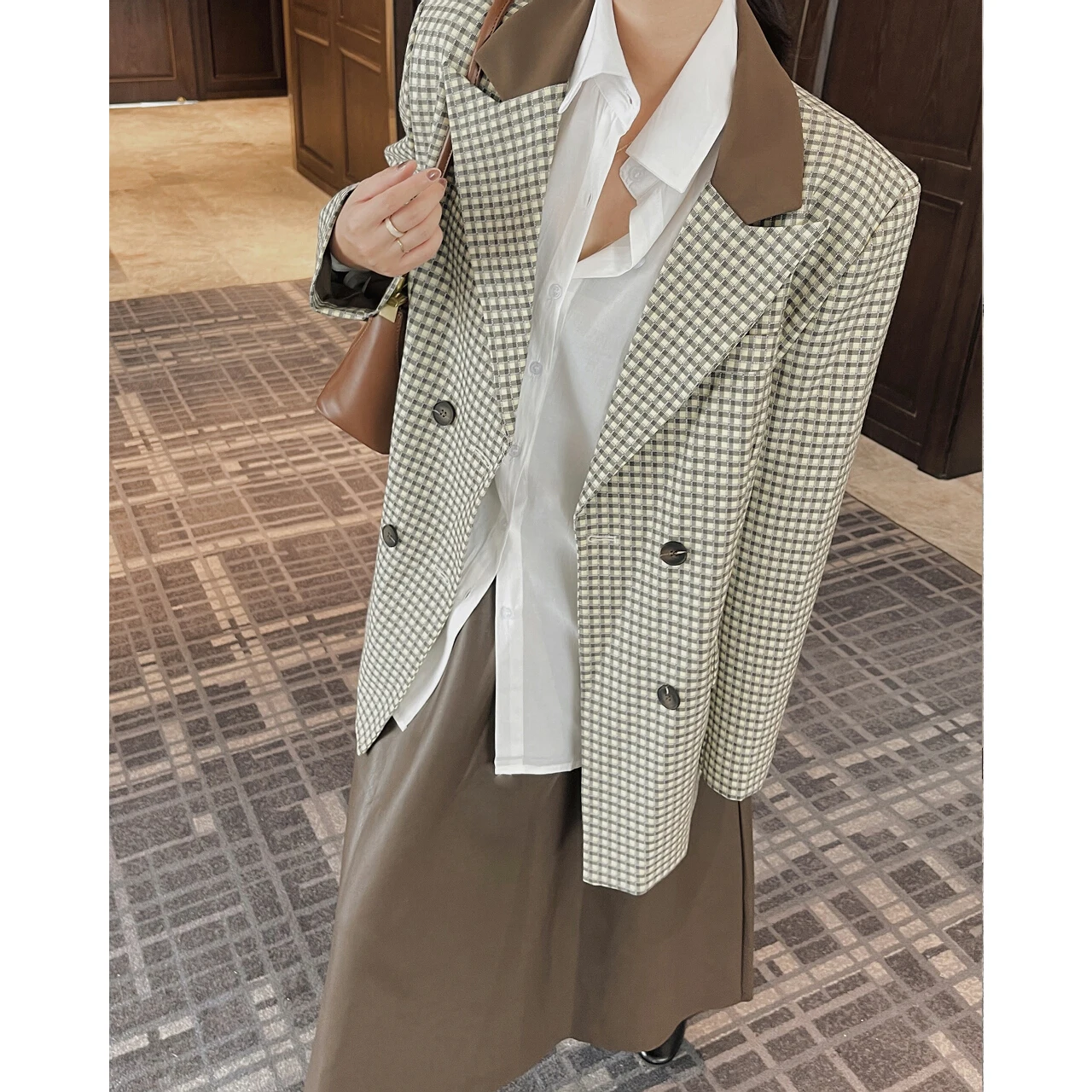 2022 Woman Oem White Basic Simple Blouses Shirts Clothing Fashion Tops Elegant Autumn New Y2k Korean T-shirt Long Sleeve Style