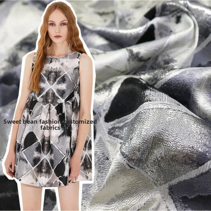 

Золотая линия парча жаккардовая ткань геометрическая пряжа окрашенная платье пиджак модный европейский брендовый дизайн для шитья своими руками ткань