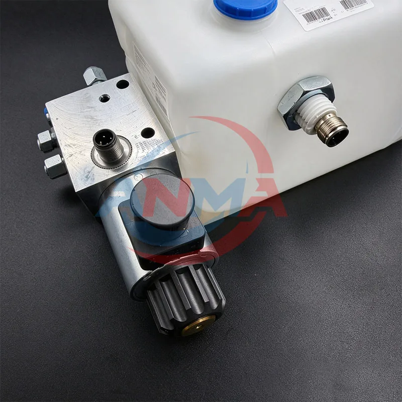 Man Roland R700 New Model Chain Oil Pump Automatic Lubrication Original Oil Tank 8C.93F92-1061 For R900 Offset Printing Machine