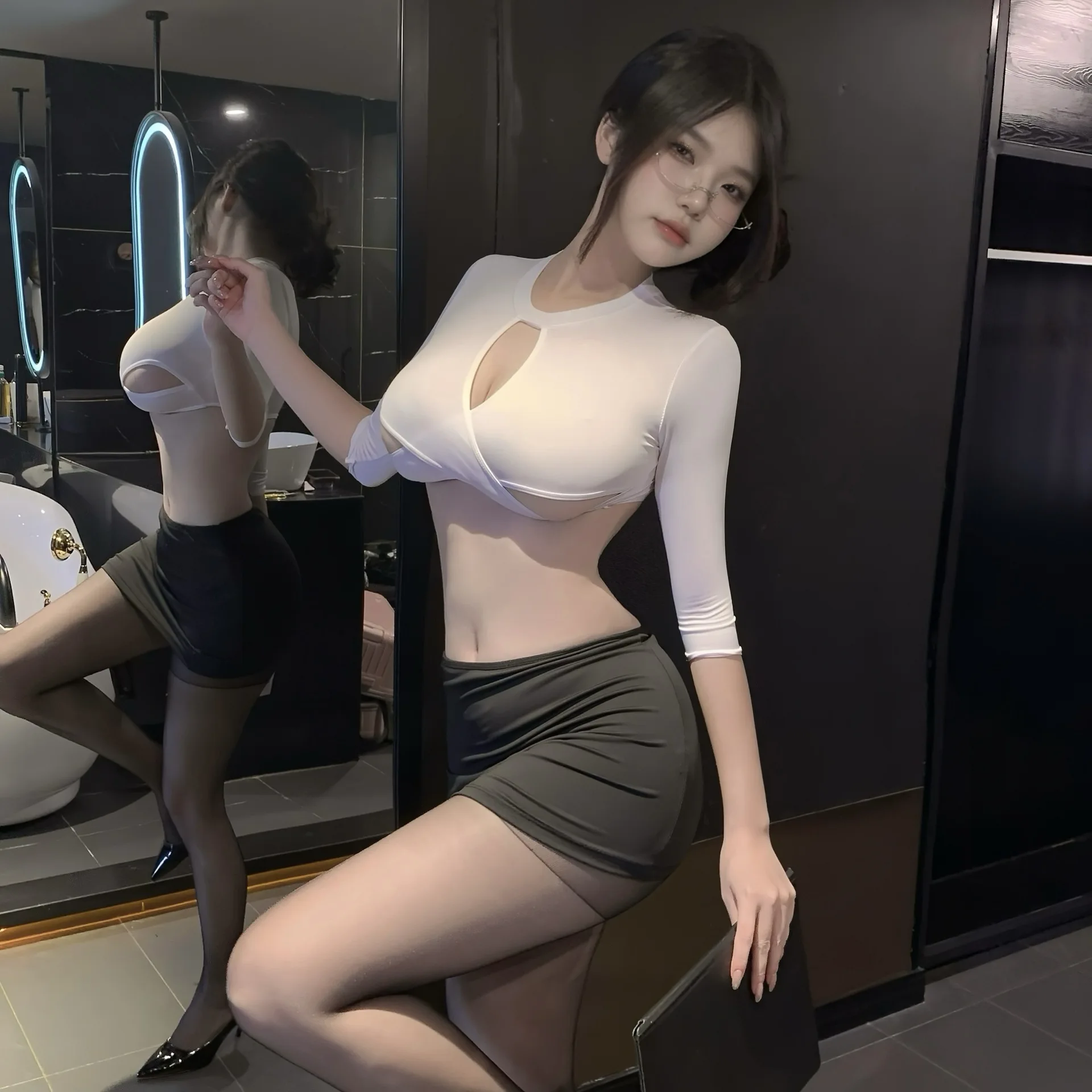 ชุดชั้นในเซ็กซี่สไตล์ผู้หญิง ชุดกระโปรงรัดสะโพก ชุดยั่วยวนซีทรู สไตล์สาวหวาน สายรัดรูปทรง ชุดครอปท็อปสีขาว ชุดยูนิฟอร์ม