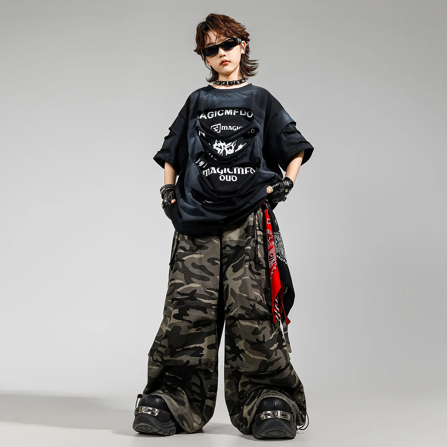 

Kid Kpop Hip Hop Clothing Black Letter Ripped T Shirt Camo Casual Strap Parachute Cargo Pants for Girl Boy Dance Costume Clothes