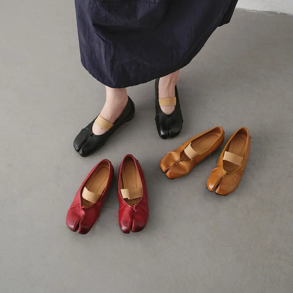 Novelty Split Toe Flat Shoes Woman Quality Leather Mary Janes Japanese Style Trotters Flats Ankle Bele Tabi Ninja Loafers Women