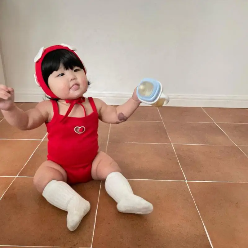 Baju Renang Bayi Perempuan Tanpa Lengan Model Sling Motif Hati Lucu + Topi, Baju Renang Satu Potong untuk Bayi dan Balita Musim Panas 2026