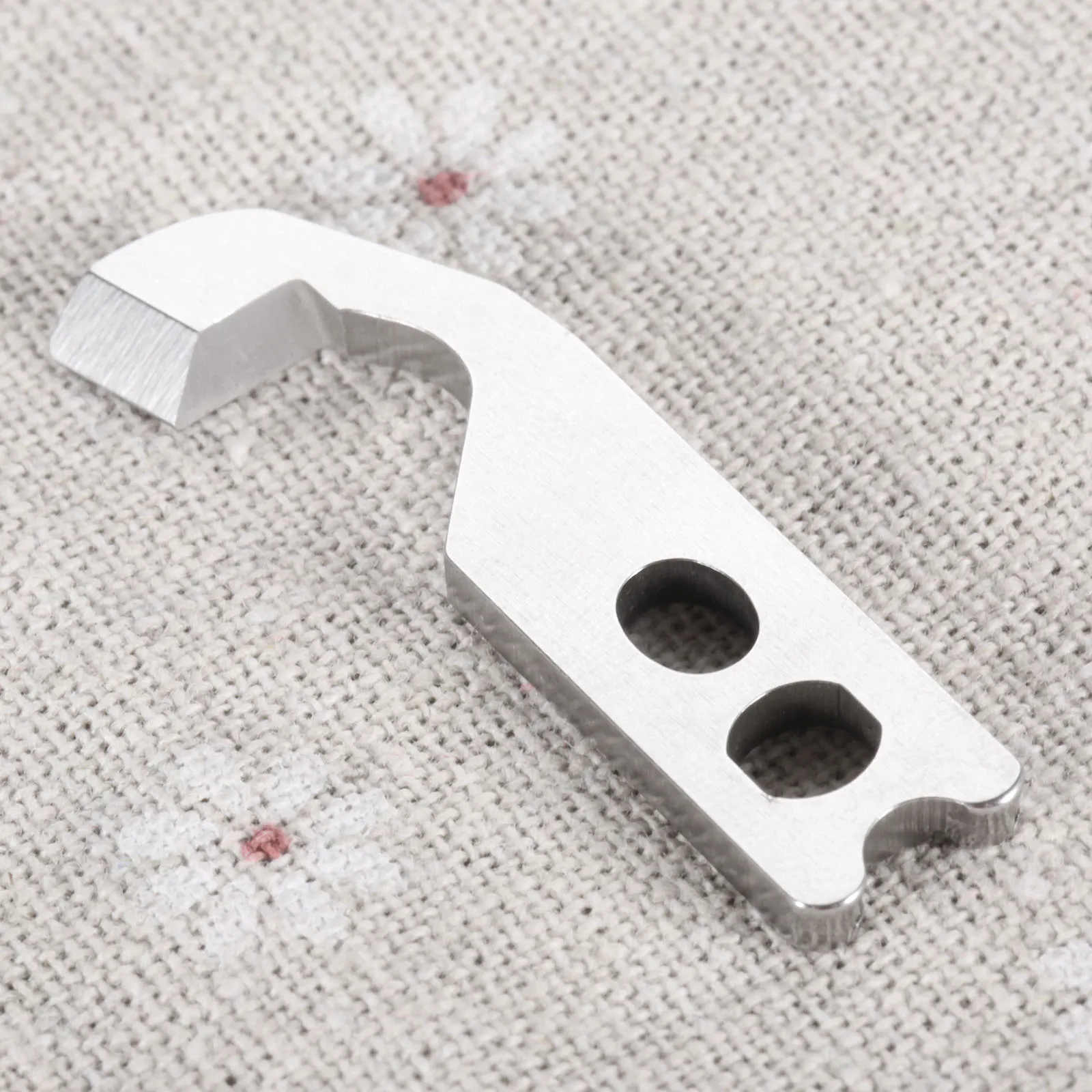 1pc Sewing Machine Upper Blade Knife 41mm*12mm Steel overlock blade JANOME NEWHOME SERGER 104D/134D/203/234 PFAFF MODELS-752