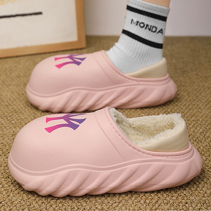 Unisex New Winter Cotton Slippers Lightweight Warm Indoor Shoes Slip Ons Short Plush Clogs Waterproof Closed Toe Garden Shoes