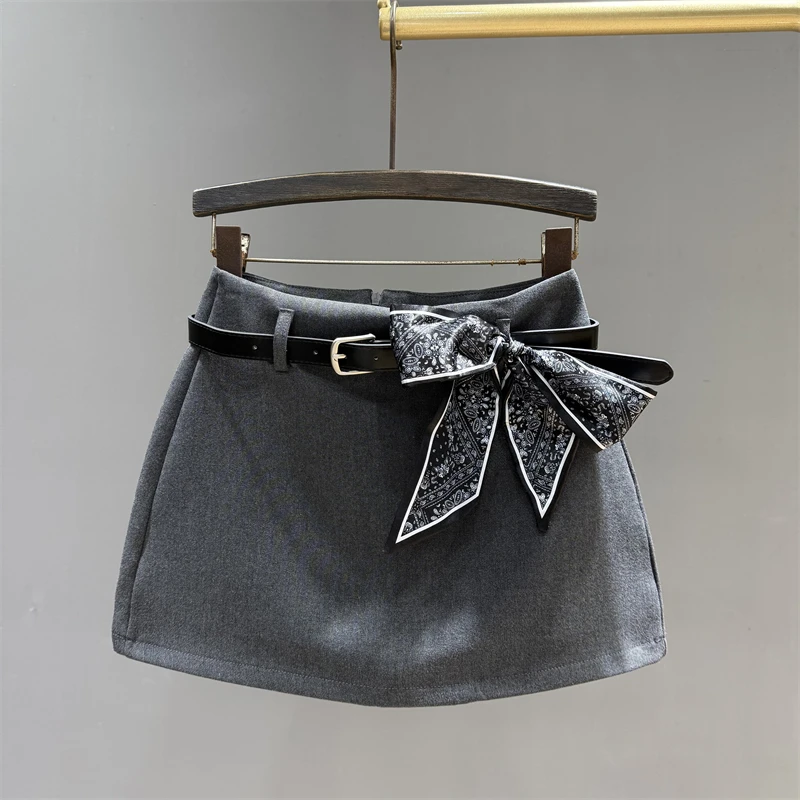 Three dimensional bow decoration suit half skirt women autumn 2025 new slimming and hip hugging A-line short skirt