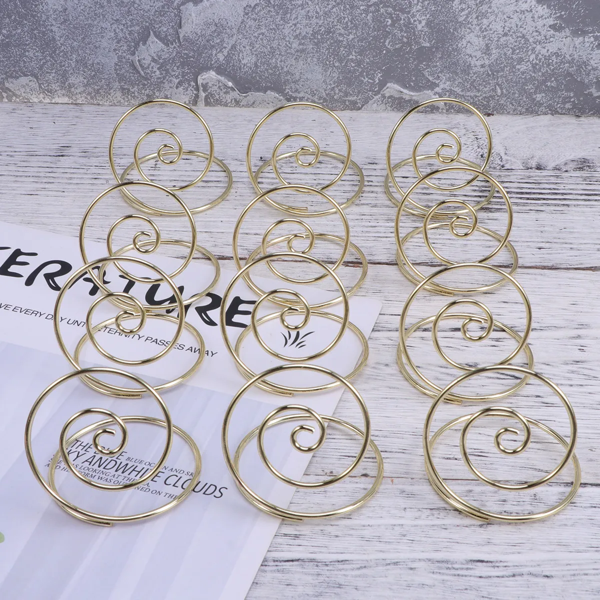 12Pcs Round Metal Clip Card Photo Holder Desktop Memo Stand for Restaurant Reception Office Golden Photo Holder