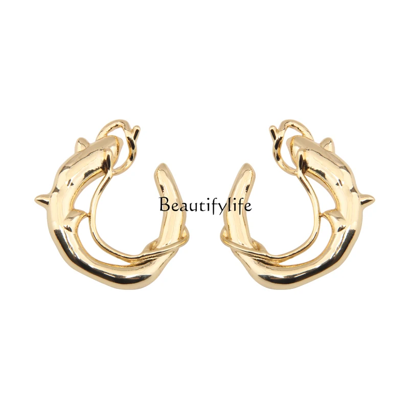 

Unique exaggerated koi shape circle earrings high-end atmospheric stud earrings