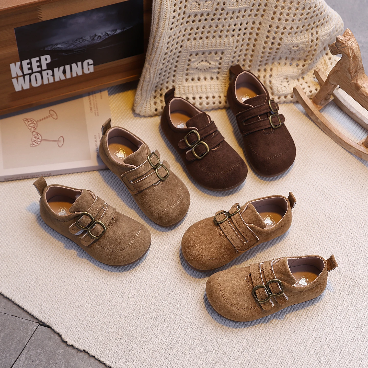 Autumn Kids Flat Shoes Suede Retro Style Hook-loop Children Loafers Suede Pure Color Casual Daily Unisex Boys Girls Shoe 21-33