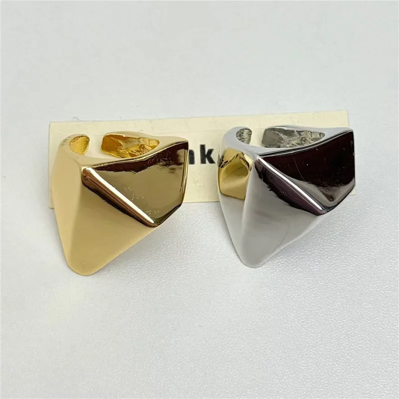 New Metal Irregular Smooth Diamond Open Ring Suitable Ring for Women Simple Exaggerated Unique High-End Feeling Index Finger